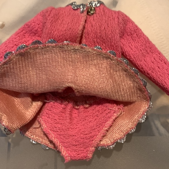 Vintage Barbie skating outfit includes skates circa 1960’s - Picture 6 of 9